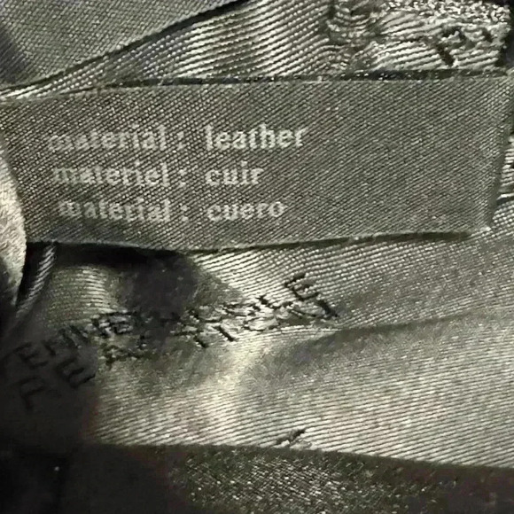 Kenneth Cole reaction leather purse - Picture 4 of 6